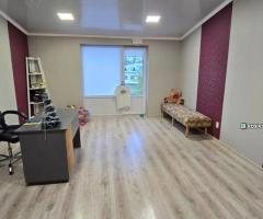 Продається комерційне (нежитлове) приміщення в центрі міста Косів