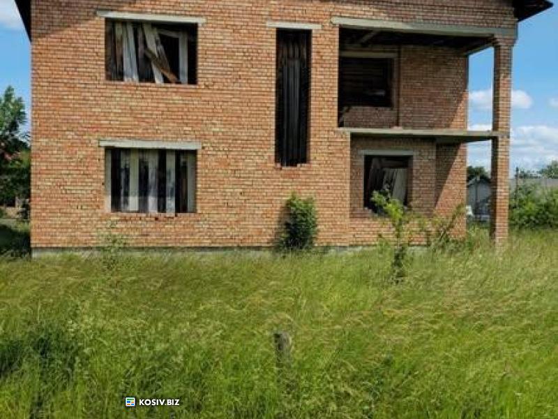 Новобудова у Старих Кутах