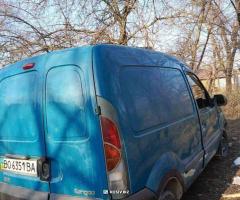 Рено Кенго на бензині