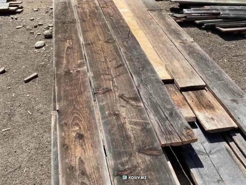 Купуємо стару вигорівшу дошку, тесаний брус