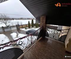 Продаю просторий будинок із відпочинковим комплексом в Косові