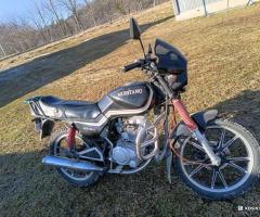 Продам Мустанг 150